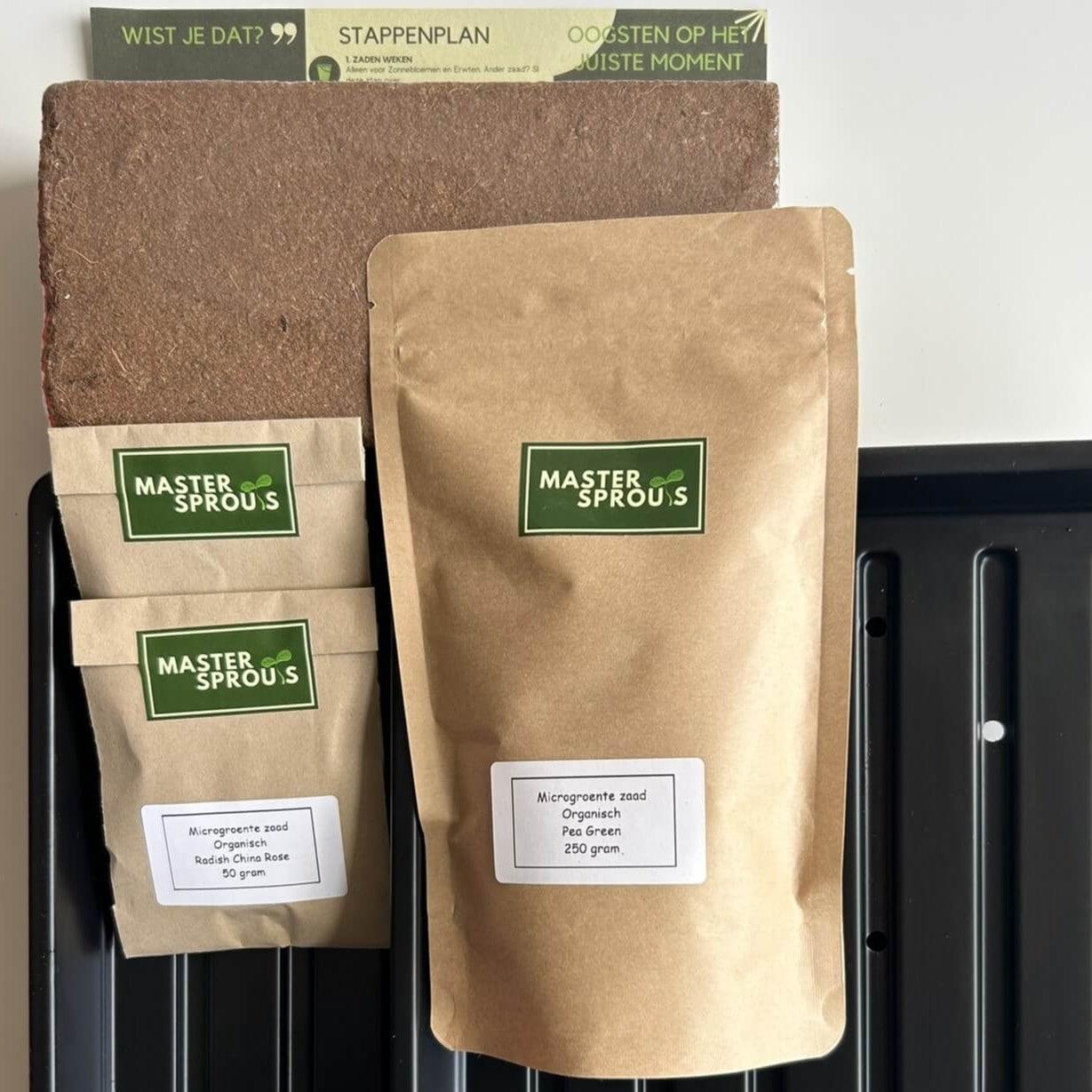 Microgreens starterkit met biologische microgreens zaden (erwt, broccoli en radijs), 2 dichte kweektrays en 1 met gaten, substraat en een hoe kweek je microgreens stappenplan. 